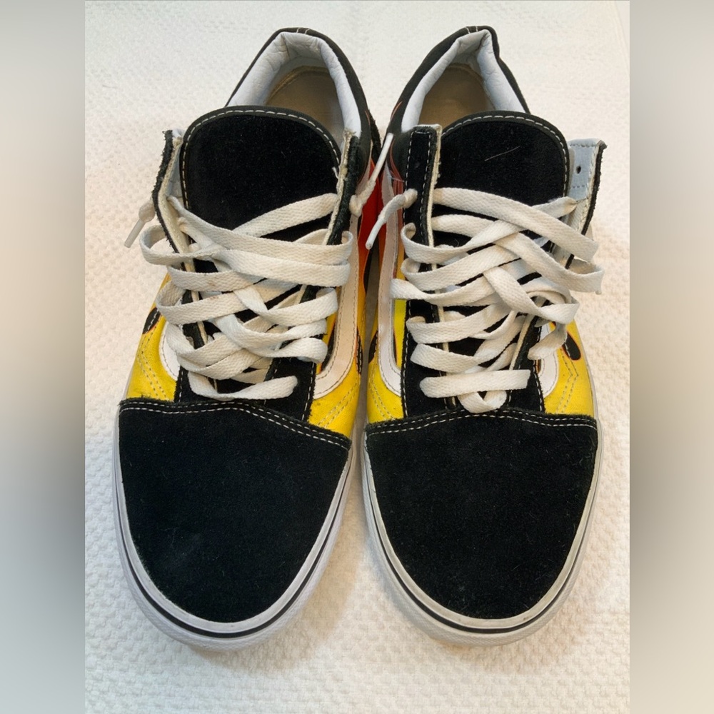 Vans old School size 9.5 men, 11 Womens flames